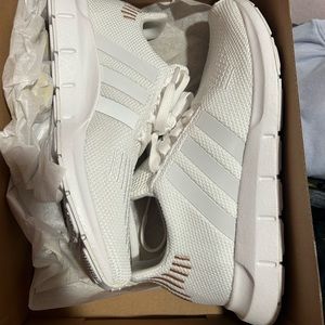 Adidas Swift RUN